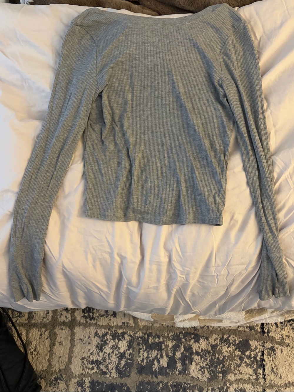 American Eagle Ribbed Light Gray Long-Sleeve Low Back Top